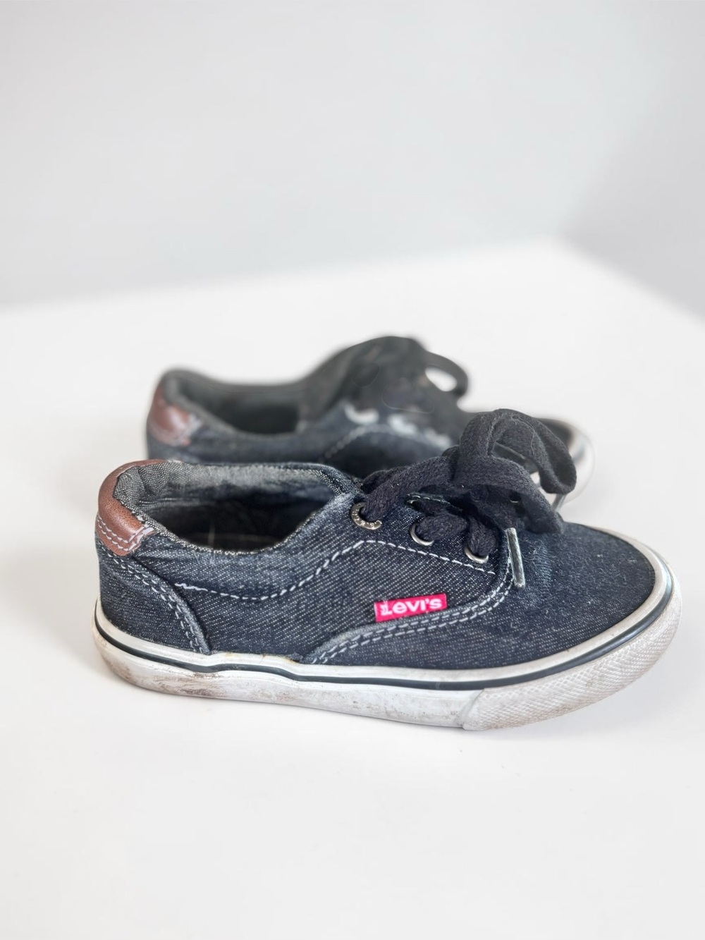 Levi's Denim Sneakers Toddler Size 9 Casual Canvas Shoes